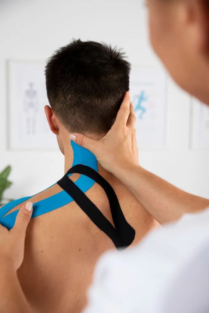 Zamrożony bark - fizjoterapia i rehabilitacja Kraków Zamrożony bark – fizjoterapia i rehabilitacja Kraków. Ból barku, sztywność, ograniczony zakres ruchu, problem z uniesieniem ręki